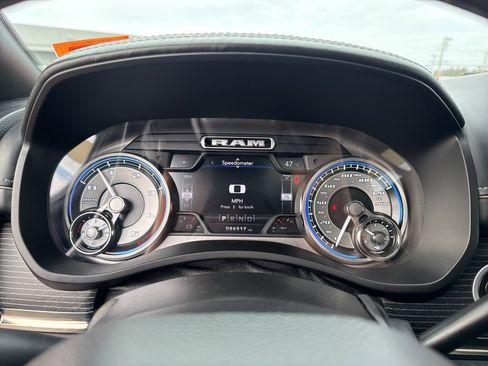 Used 2019 RAM 2500 Limited image 12