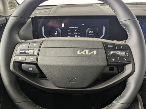 New 2026 Kia Sportage SX FWD image 17