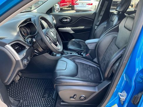 Used 2022 Jeep Cherokee Latitude AWD/4WD image 19
