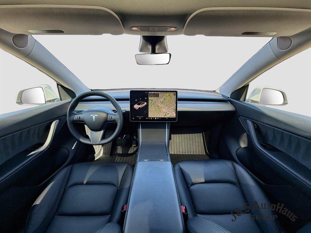 Used 2021 Tesla Model Y Long Range AWD/4WD image 28