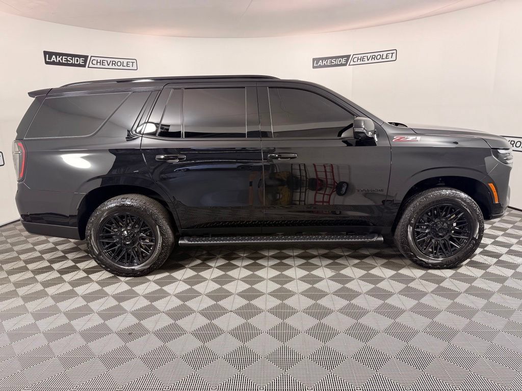 Used 2025 Chevrolet Tahoe Z71 w/ Comfort Package AWD/4WD image 7