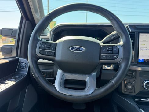 Used 2025 Ford F250 Lariat w/ Lariat Ultimate Package AWD/4WD image 16