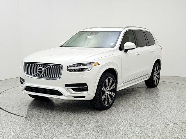 Certified 2025 Volvo XC90 T8 Ultra w/ Protection Package AWD/4WD image 1