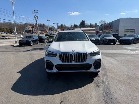 Used 2021 BMW X5 xDrive40i w/ M Sport Package image 2