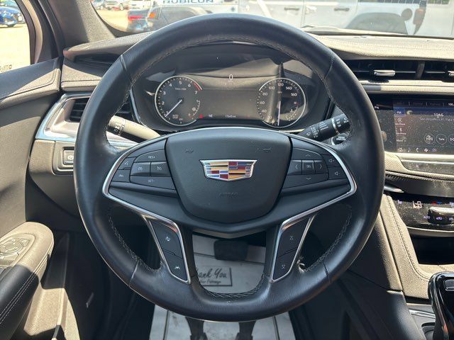 Used 2023 Cadillac XT5 Luxury w/ LPO, Floor Liner Package FWD image 32