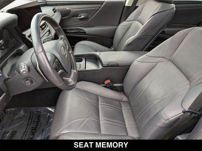 Used 2025 Lexus ES 350 Luxury w/ Accessory Package (Z2)