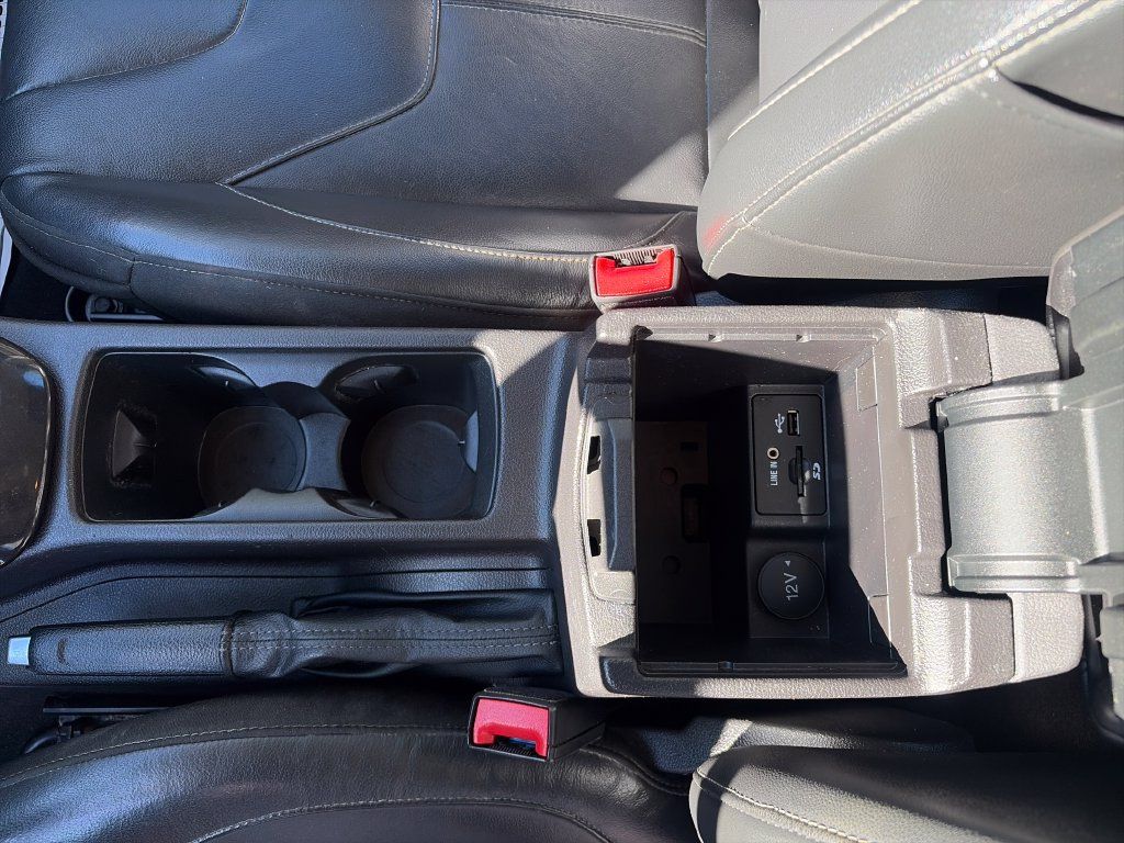 Used 2015 Ford Focus Titanium FWD image 25