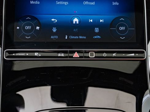 Certified 2025 Mercedes-Benz GLC 300 4MATIC image 36