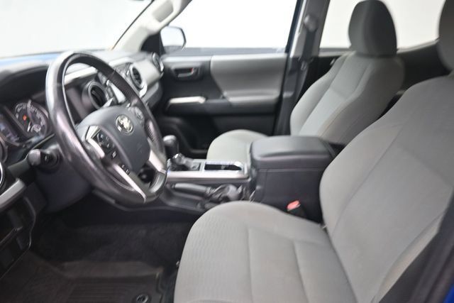 Used 2017 Toyota Tacoma SR5 w/ Tow Package AWD/4WD image 17
