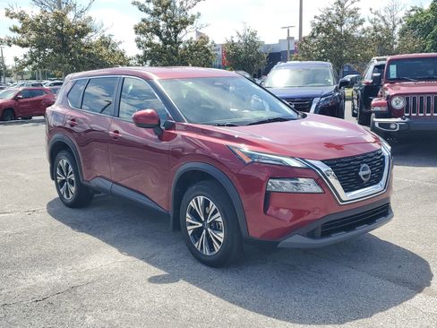 Certified 2023 Nissan Rogue SV image 3