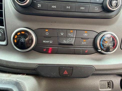 Used 2020 Ford Transit 150 XLT RWD image 29