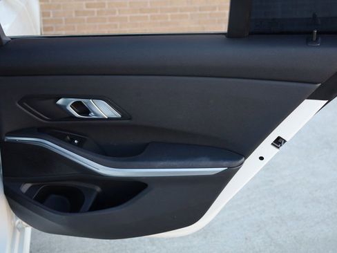 Used 2020 BMW 330i Sedan w/ Convenience Package image 20