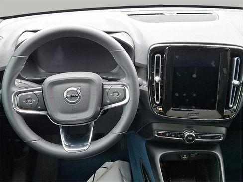 Certified 2023 Volvo C40 P8 Recharge Plus image 10