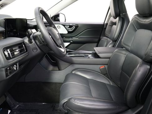 New 2026 Lincoln Aviator Reserve AWD/4WD image 13