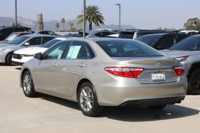 Used 2015 Toyota Camry SE FWD image 18