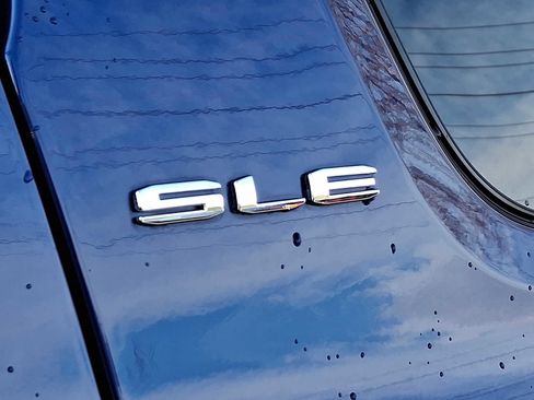 Certified 2023 GMC Acadia SLE w/ Driver Convenience Package image 36