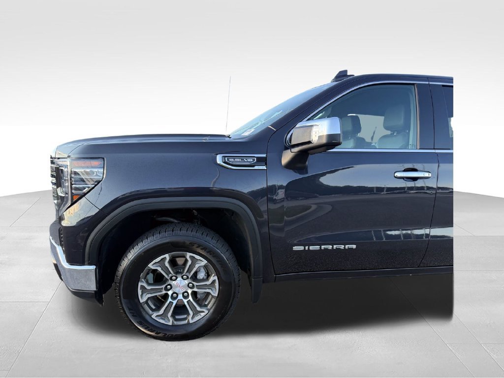 Used 2025 GMC Sierra 1500 SLT AWD/4WD image 24