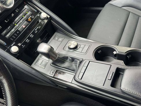 Used 2021 Lexus IS 350 F Sport w/ Dynamic Handling Package RWD image 33