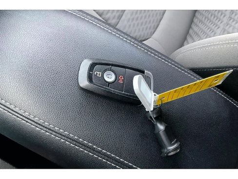 Used 2022 Ford Escape SE image 14