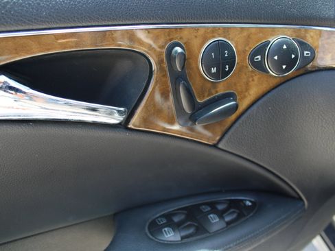 Used 2007 Mercedes-Benz E 350 4MATIC Sedan image 15