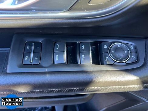 Used 2021 Chevrolet Tahoe Premier w/ Premium Package image 18