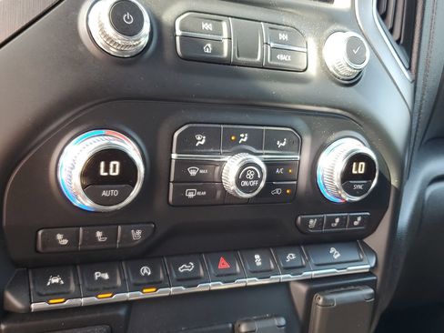 Used 2020 GMC Sierra 1500 AT4 w/ AT4 Premium Package AWD/4WD image 23