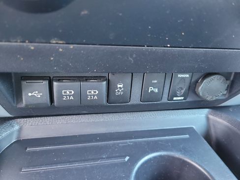 Certified 2021 Toyota Tundra Limited w/ Limited Premium Package RWD image 18