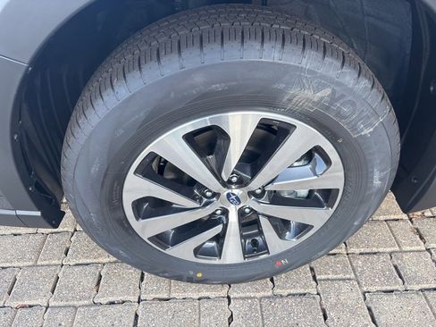 New 2025 Subaru Outback Premium image 3