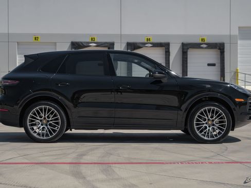 Used 2019 Porsche Cayenne AWD/4WD image 15