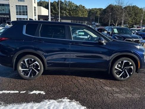 Used 2024 Mitsubishi Outlander SE image 23