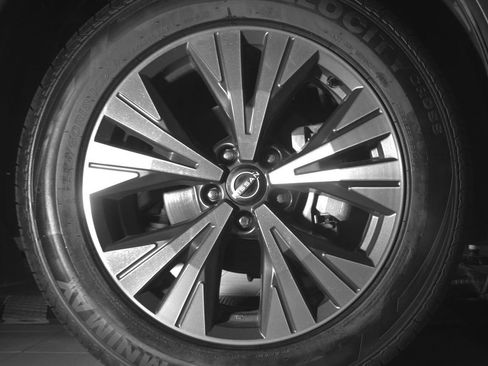 Used 2022 Nissan Rogue SV FWD image 17
