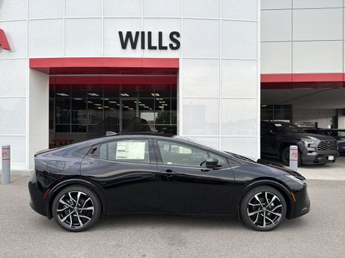 New 2026 Toyota Prius Plug-In Hybrid FWD image 1