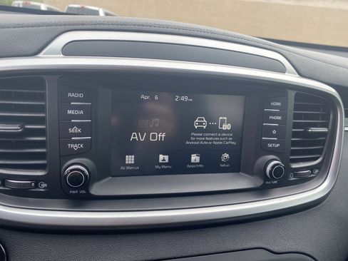 Used 2020 Kia Sorento S FWD image 14