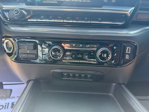 Used 2025 Chevrolet Silverado 2500 High Country w/ High Country Premium Package AWD/4WD image 41