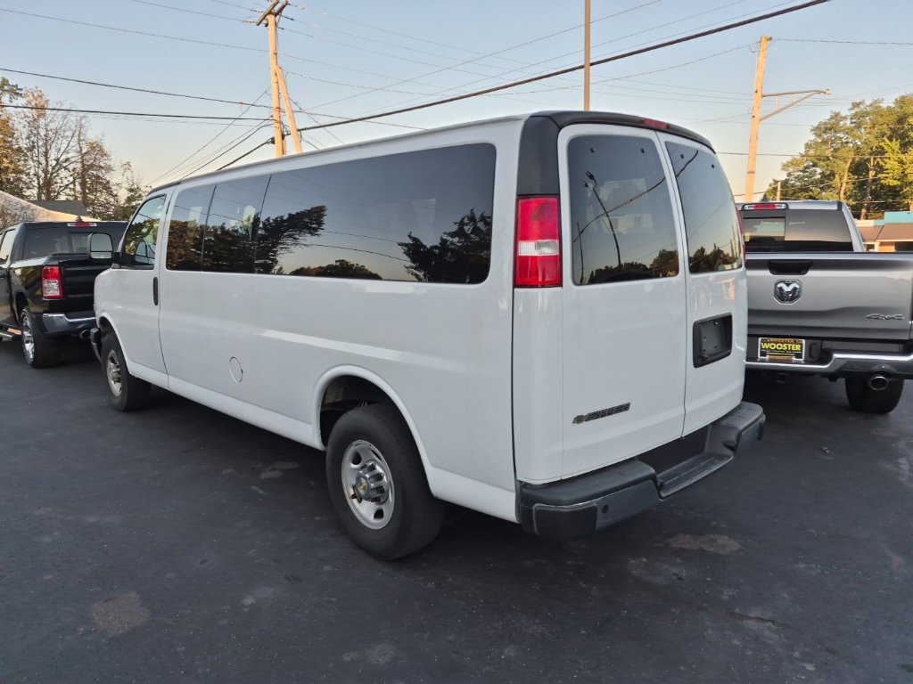 Used 2024 Chevrolet Express 3500 LT w/ LT Preferred Equipment Group RWD image 3