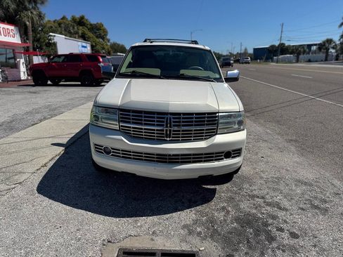 Used 2007 Lincoln Navigator Luxury 4dr SUV image 3