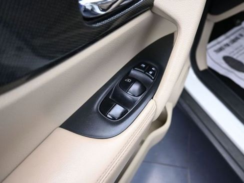 Used 2016 Nissan Rogue SL w/ SL Premium Package image 13