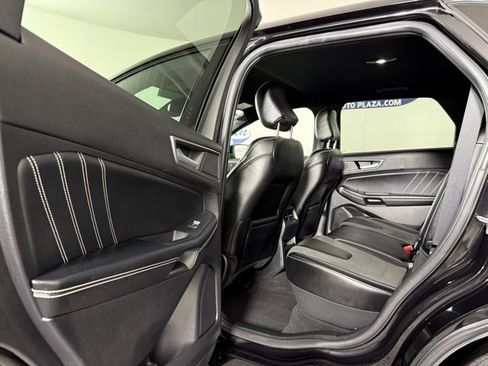 Used 2022 Ford Edge ST image 12