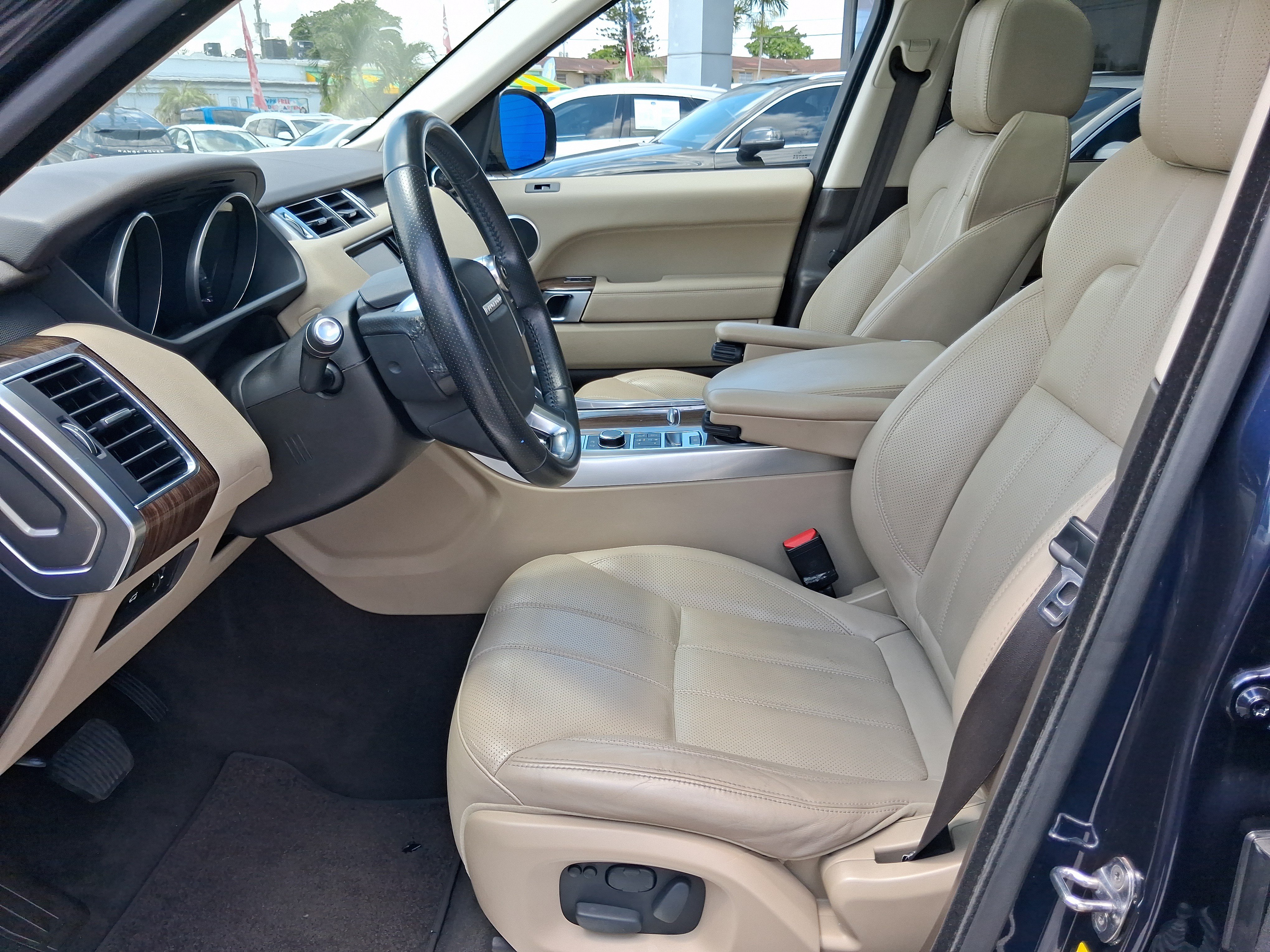Used 2014 Land Rover Range Rover Sport HSE AWD/4WD image 10
