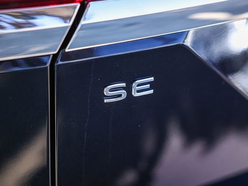 New 2026 Volkswagen Atlas SE image 10