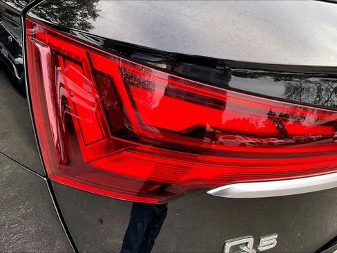 Used 2021 Audi Q5 Premium w/ Convenience Package image 28