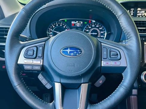 Used 2018 Subaru Forester 2.5i Touring AWD/4WD image 12