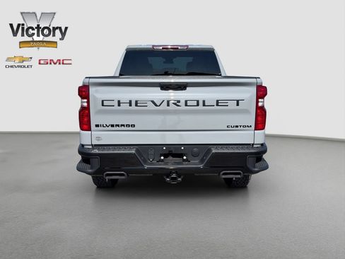 Used 2024 Chevrolet Silverado 1500 Custom Trail Boss w/ LPO, Dark Essentials Package AWD/4WD image 5