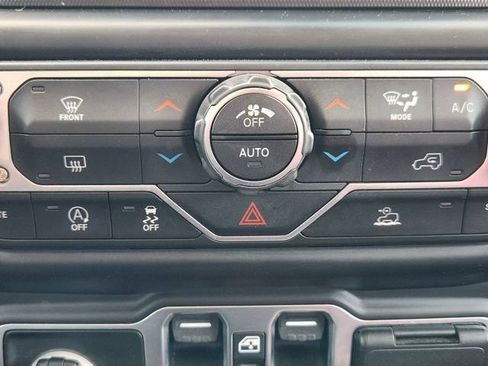 Used 2020 Jeep Gladiator Sport w/ Quick Order Package 24S AWD/4WD image 18