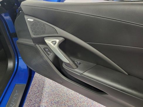 Used 2014 Chevrolet Corvette Stingray Convertible w/ 2LT Preferred Equipment Group RWD image 21