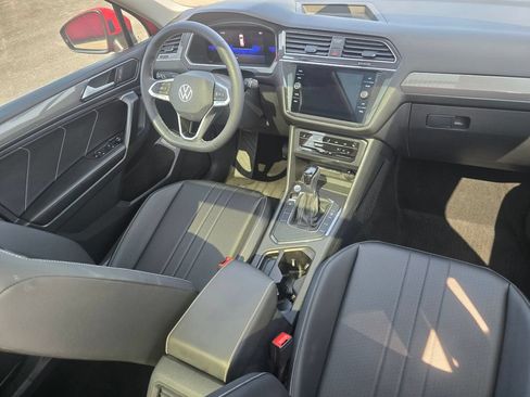 Used 2023 Volkswagen Tiguan SE FWD image 20