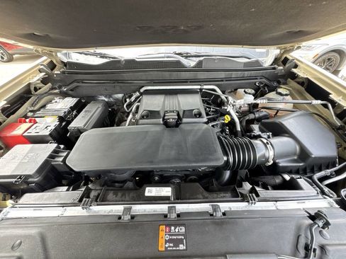 Used 2024 Chevrolet Colorado ZR2 AWD/4WD image 31