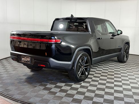 Used 2026 Rivian R1T Premium Quad AWD/4WD image 9