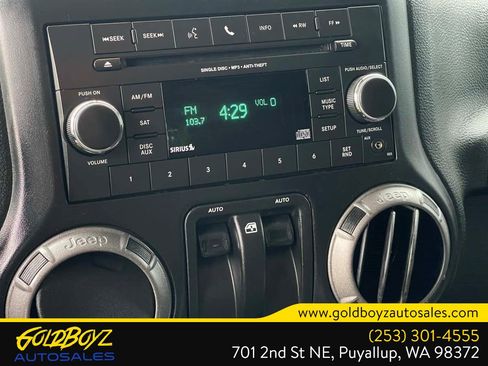 Used 2013 Jeep Wrangler Sport AWD/4WD image 25