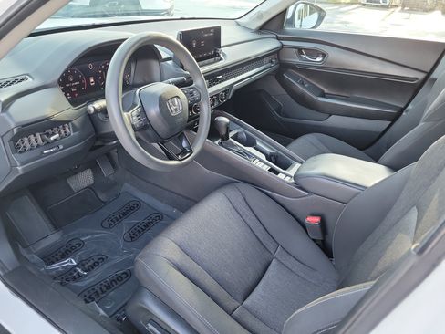 Used 2023 Honda Accord EX image 17